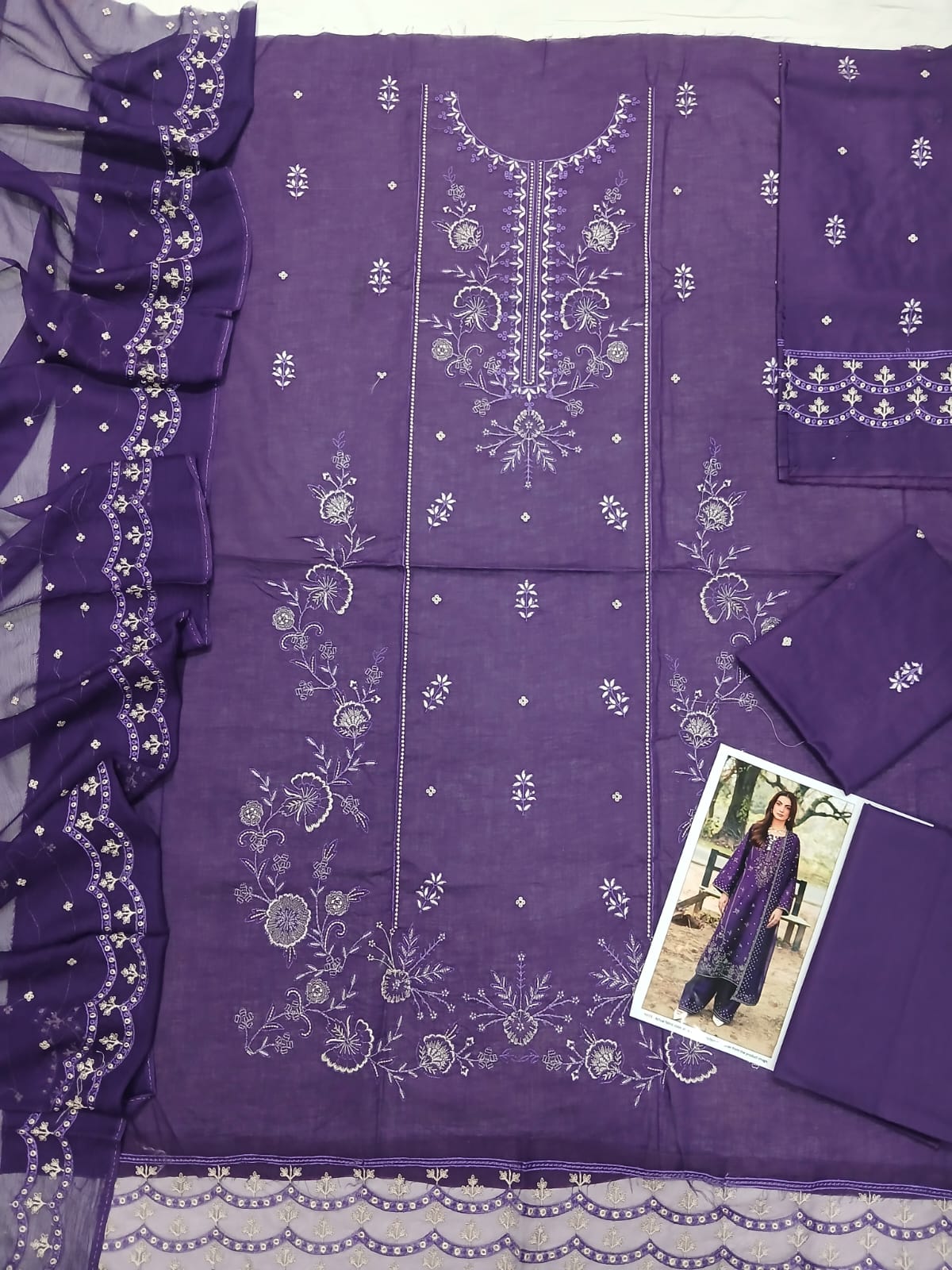 3PC LAWN EMBROIDERED SHIRT WITH BAMBER CHIFFON EMBROIDERED DUPATTA AND LAWN TROUSER-
