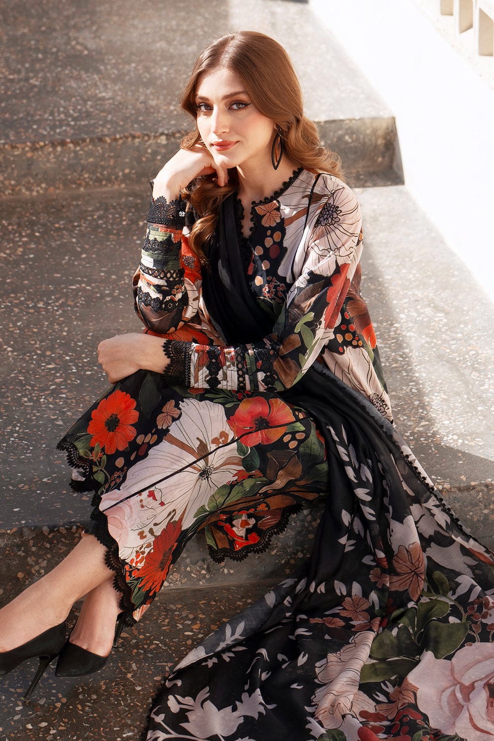 SR-BQ35 Digital Printed Khaddar Suit 3pc with Khaddar Digital Printed Dupatta & Embroidered Patches