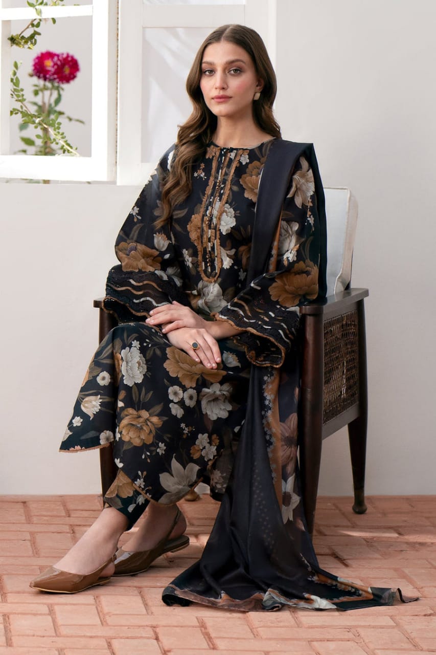 SR-BQ02 Digital Printed Lawn Suit 3pc with Lawn Digital Printed Dupatta & Embroidered Patches