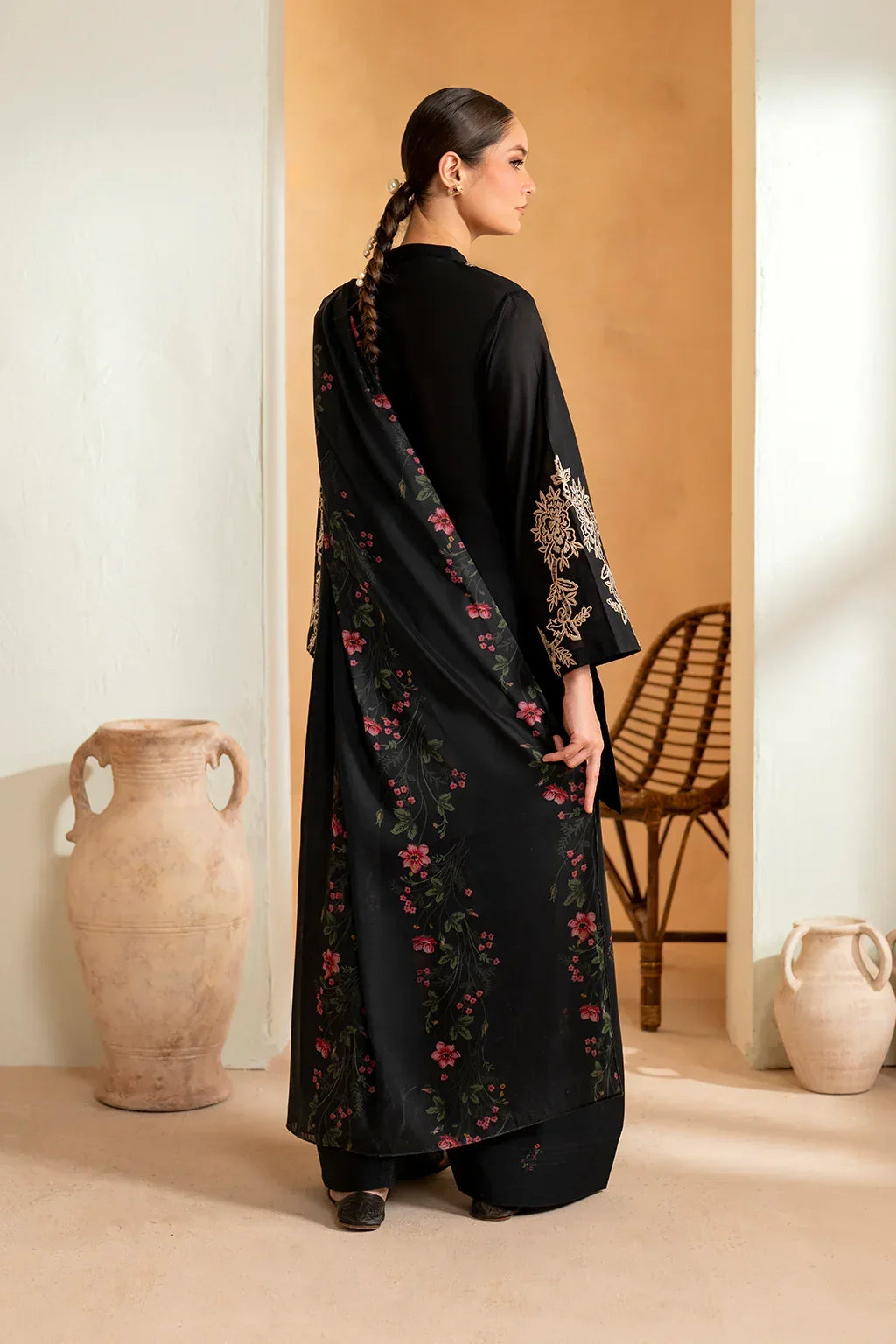 IZNIK- 3PC LAWN EMBROIDERED SHIRT WITH CHIFFON PRINTED DUPATTA AND EMB TROUSER-BIC-4513