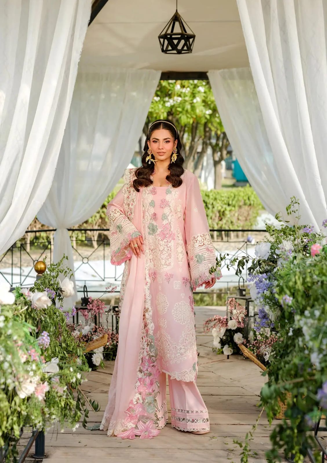 SR-EL2790 Unstitched Fully Embroided Lawn Suit With Cotton Net Embroidered Dupatta