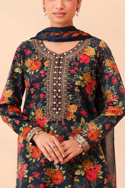 SR-BQ40 Digital Printed Khaddar Suit 3pc with Khaddar Digital Printed Dupatta & Embroidered Patches