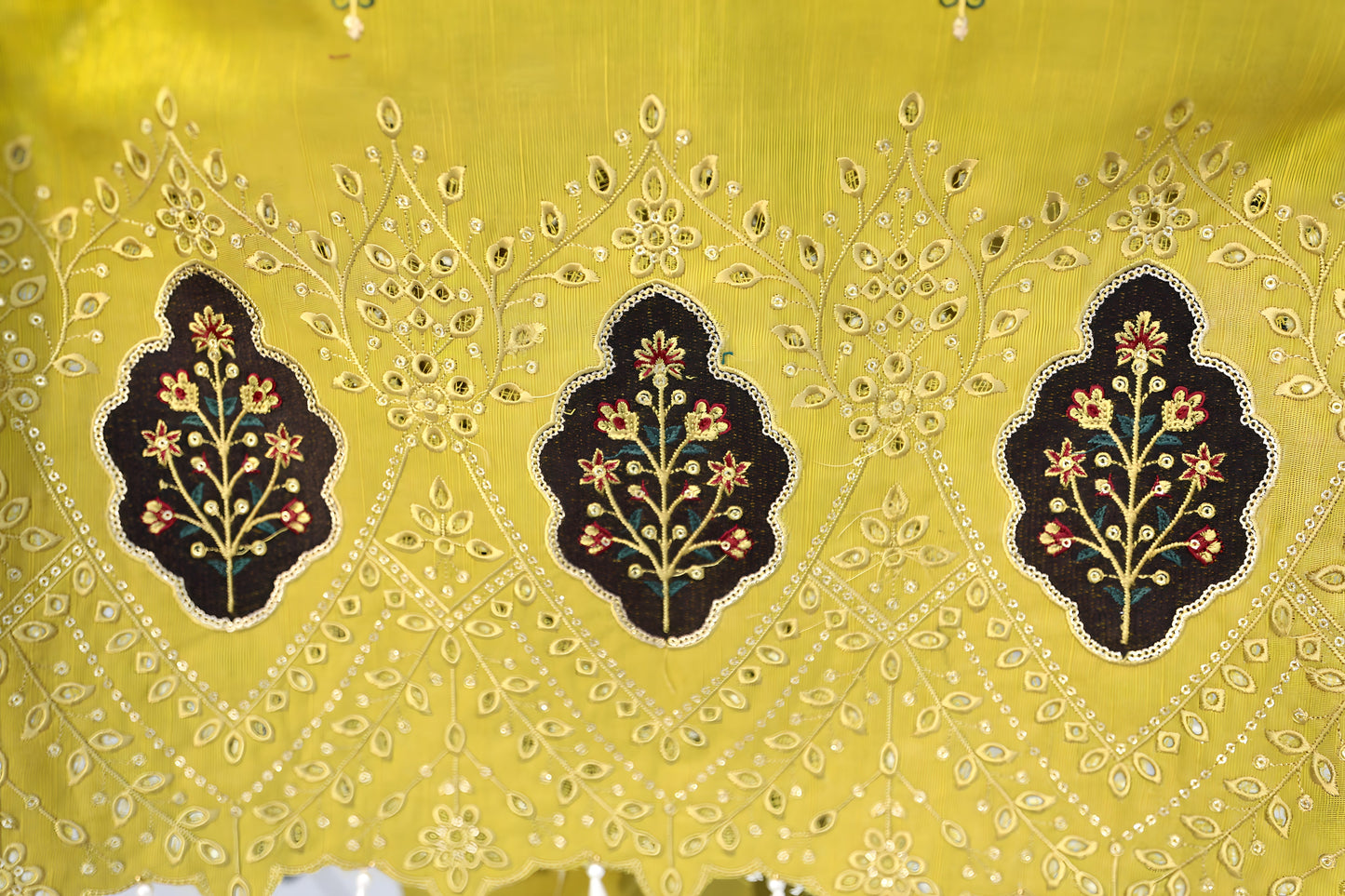 BRANDSINN-3PC KHADDAR CUTWORK EMBROIDERED SHIRT WITH KASHMIRI JACQUARD WOOL SHAWL-BIC-1551