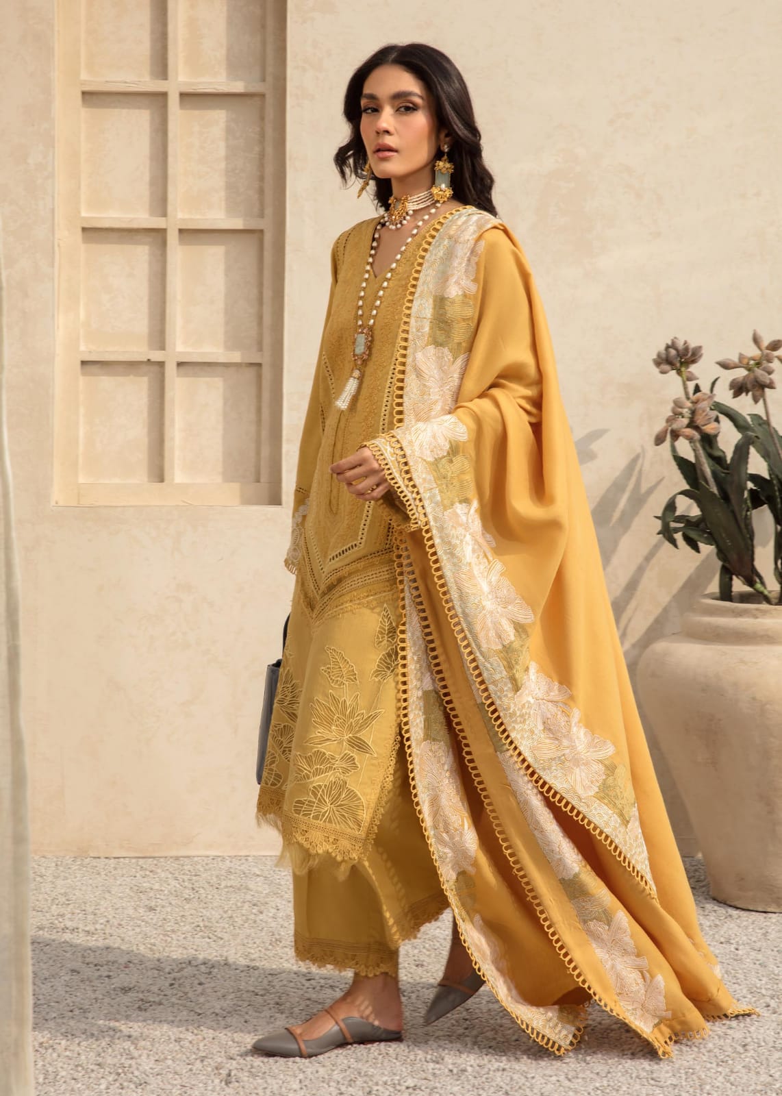 SR-SS1220 Heavy Embroidered Lawn 3Pc Suit With Lawn Embroidered Dupatta