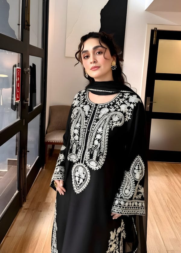 SR-MR2740B Unstitched Embroidered Lawn Suit 3pc With Chiffon Embroidered Dupatta