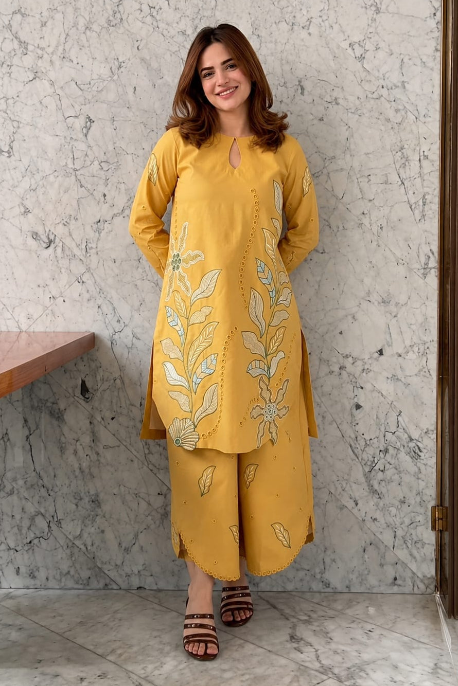 SR-MB2840 Lawn Fully Embroidered 2pc Embroidered Trouser as well