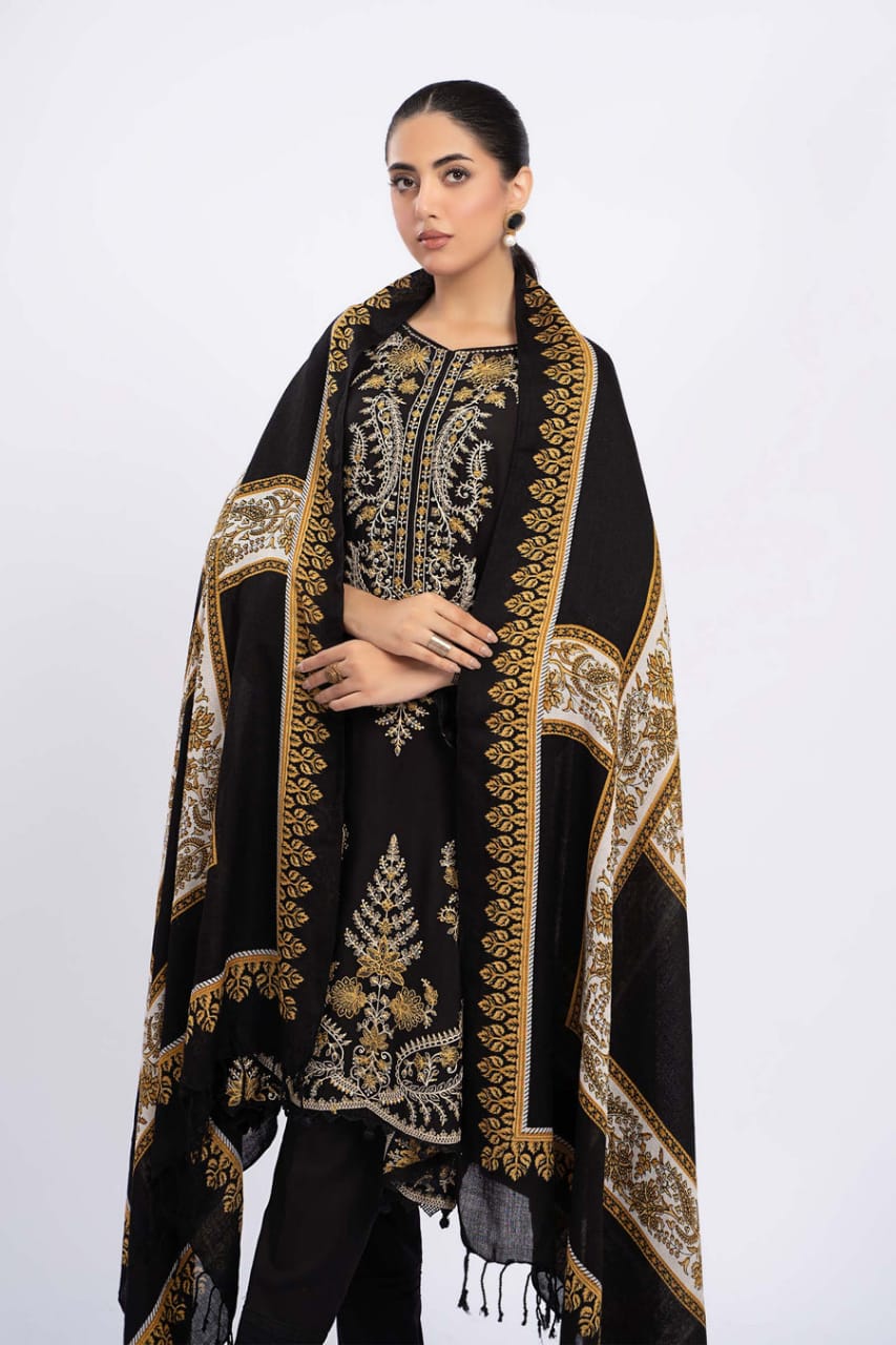 SR-700 Dhanak Embroidered Suit With Digital Printed Wool Shawl