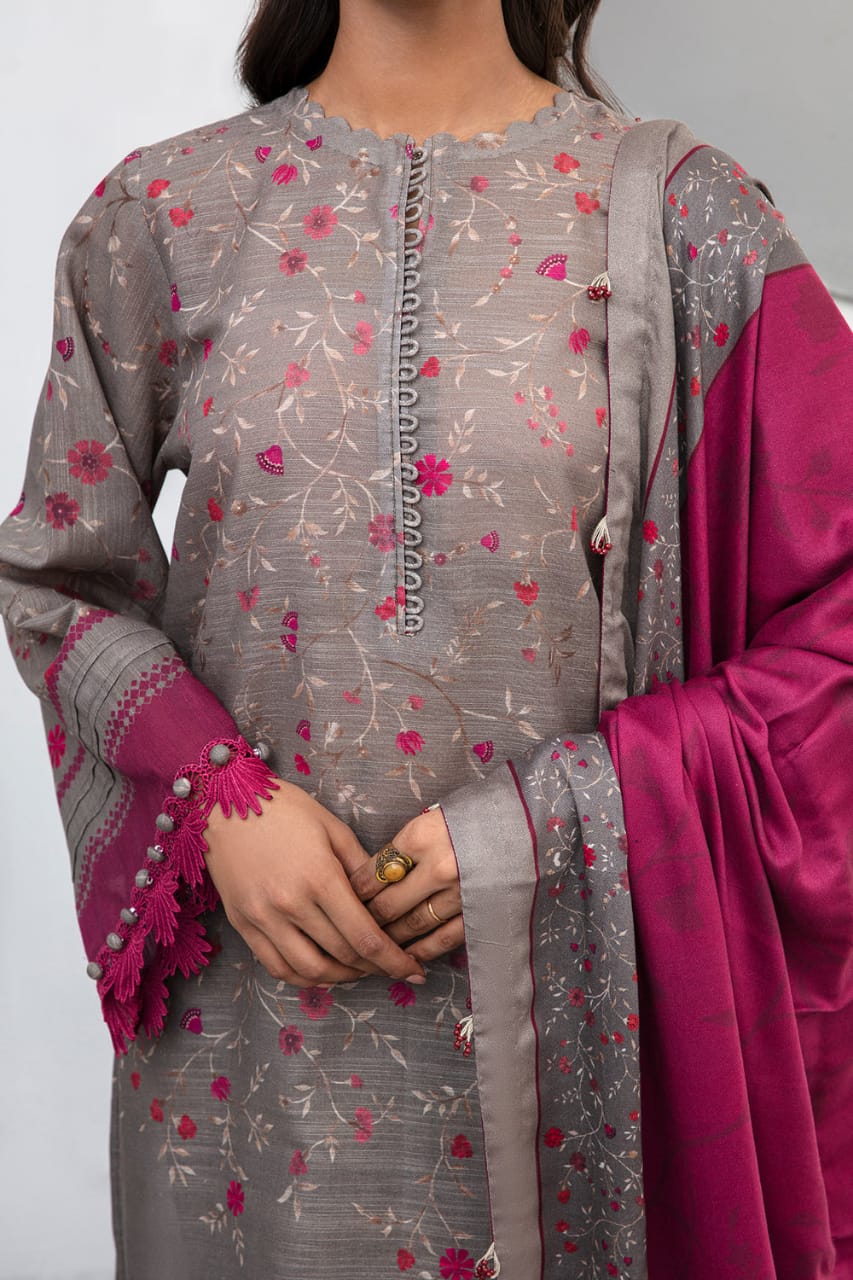 SR-BQ405 Digital Printed Khaddar 3Pc Suit With Digital Printed Khaddar Dupatta