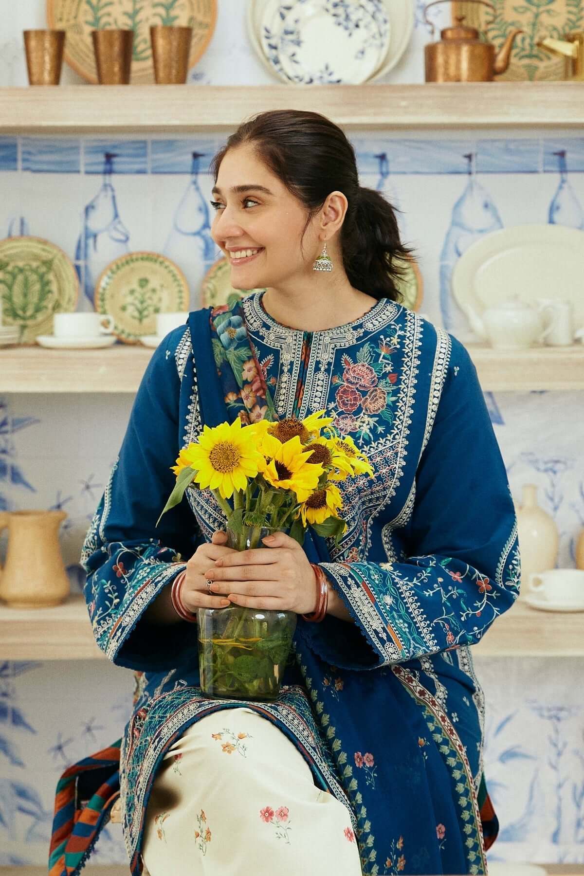 SR-ZS50 Unstitched Fully Embroided Dhanak Suit With Wool Shawl